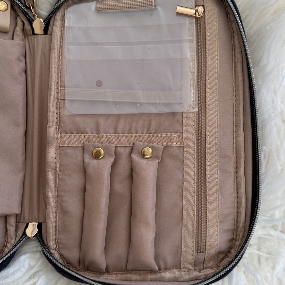 Bagsmart Travel Jewelry Case - Picture 12 of 13